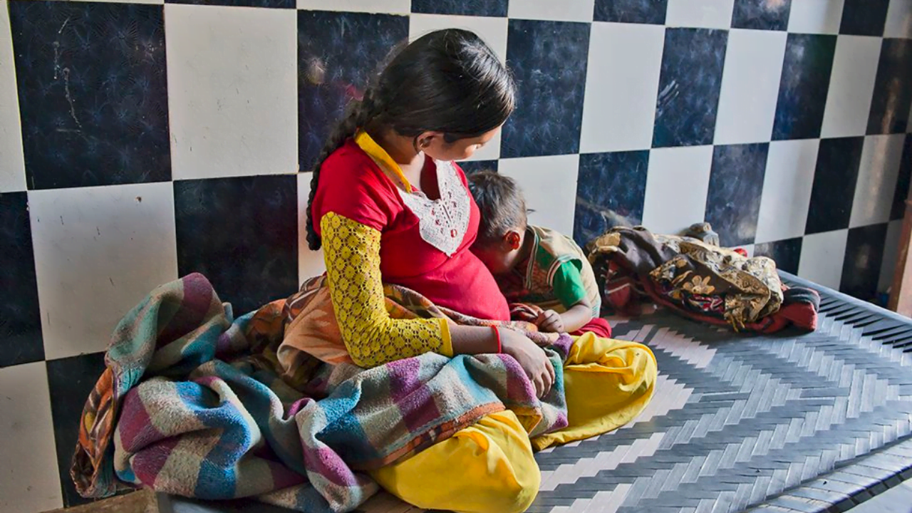 UNDER AGE PREGNANT INDIA