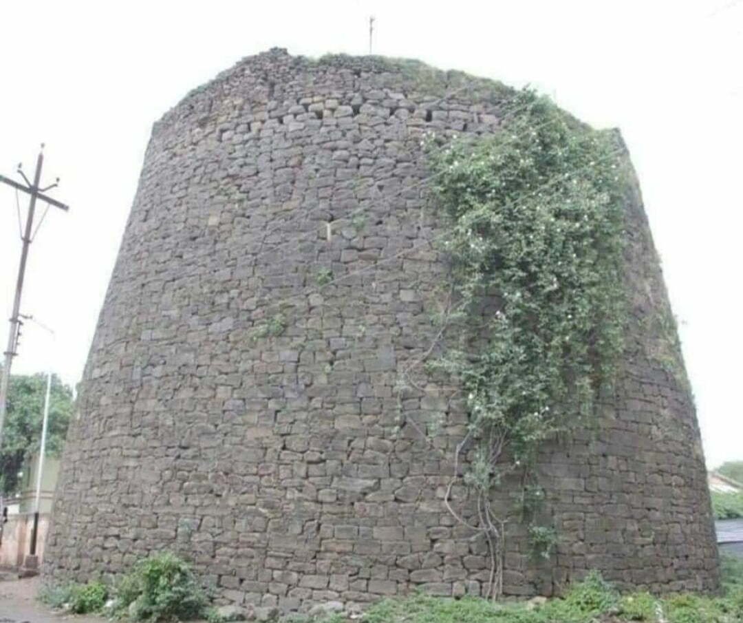 अंबाजोगाईतील ऐतिहासिक बुरुज | Historical Buruj in Ambajogai